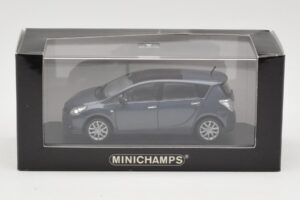 Toyota Verso Grey Metallic Minichamps 1:43 TOYOTA011 Métal — image 4 sur 4
