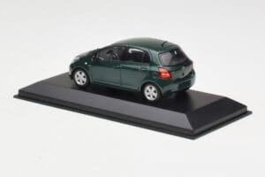 Toyota Yaris XP10 Oxford Green Minichamps 1:43 400166501 Métal — image 3 sur 4