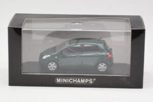 Toyota Yaris XP10 Oxford Green Minichamps 1:43 400166501 Métal — image 4 sur 4