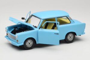 Trabant 601 Bleu Sun Star 1:18 4290 Métal — image 2 sur 8