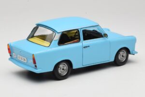 Trabant 601 Bleu Sun Star 1:18 4290 Métal — image 3 sur 8