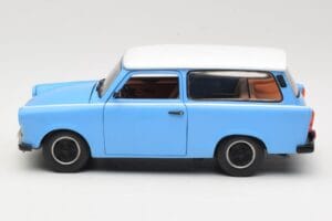 Trabant 601 Break Bleu Sun Star 1:18 4272 Métal — image 4 sur 8