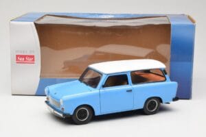 Trabant 601 Break Bleu Sun Star 1:18 4272 Métal — image 8 sur 8