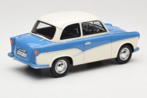 Trabant P50 Bleu Clair Crème BoS Models 1:18 BOS035 Résine — image 2 sur 6