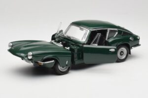 Triumph GT6 Mk3 Vert Sun Star 1:18 1055 Métal — image 2 sur 8