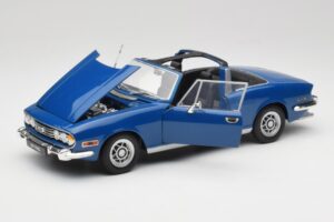 Triumph Stag Mk1 Sapphire Blue Revell 1:18 8815 Métal — image 2 sur 8