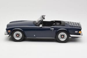 Triumph TR6 PI Bleu Foncé Minichamps 1:18 155132032 Métal — image 3 sur 6