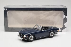 Triumph TR6 PI Bleu Foncé Minichamps 1:18 155132032 Métal — image 6 sur 6