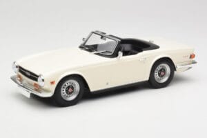 Triumph TR6 PI Blanc Minichamps 1:18 155132035 Métal