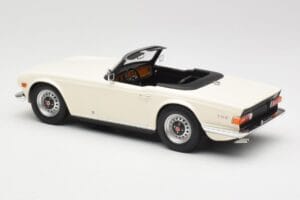 Triumph TR6 PI Blanc Minichamps 1:18 155132035 Métal — image 5 sur 6