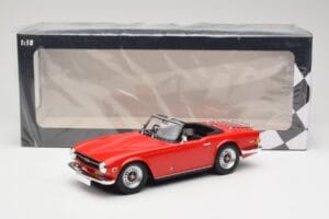 Triumph TR6 PI Rouge Minichamps 1:18 155132031 Métal — image 6 sur 6