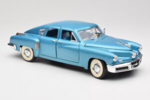Tucker Torpedo Bleu Road Signature 1:18 92268 Métal — image 6 sur 8