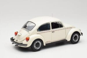 Volkswagen 1200 Jeans Bug Blanc Minichamps 1:18 150057101 Métal — image 3 sur 8