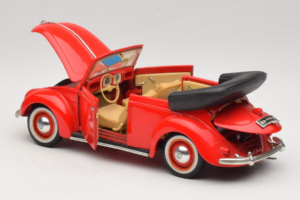 Volkswagen Beetle Cabriolet Rouge Maisto 1:18 56010 Métal — image 5 sur 8
