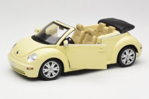 Volkswagen Beetle Cabriolet Jaune Gate 1:18 VW24108 Métal — image 2 sur 8