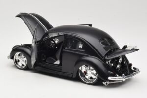Volkswagen Beetle Type 1 Noir Maisto 1:18 31018 Métal — image 5 sur 8