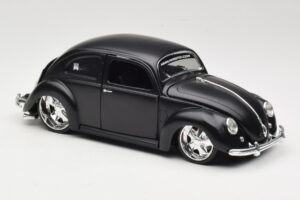 Volkswagen Beetle Type 1 Noir Maisto 1:18 31018 Métal — image 6 sur 8
