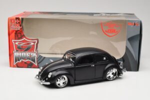 Volkswagen Beetle Type 1 Noir Maisto 1:18 31018 Métal — image 8 sur 8