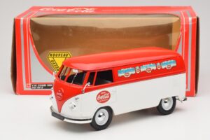 Volkswagen T1 Combi Coca-Cola Solido 1:18 9512 Métal — image 8 sur 8
