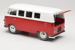 Volkswagen Combi T1 Rouge & Blanc Solido 1:18 8031 Métal — image 5 sur 8