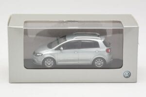 Volkswagen Cross Golf Mk5 Argent Minichamps 1:43 400054370 Métal — image 4 sur 4