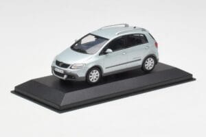 Volkswagen Cross Golf Mk5 Argent Minichamps 1:43 GOLF003 Métal — image 2 sur 4