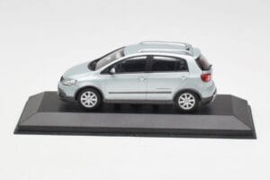Volkswagen Cross Golf Mk5 Argent Minichamps 1:43 GOLF003 Métal