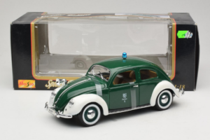 Volkswagen Export Sedan Police Maisto 1:18 56004 Métal — image 6 sur 6