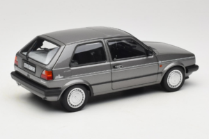 Volkswagen Golf Mk2 Champion Gris Metallic Norev 1:18 188564 Métal — image 3 sur 8