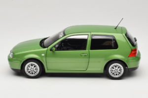 Volkswagen Golf GTI Mk4 Vert Metallic Norev 1:18 188571 Métal — image 4 sur 8