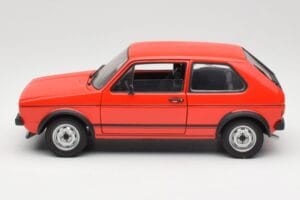 Volkswagen Golf GTI Mk1 Rouge Solido 1:18 8166 Métal — image 4 sur 8