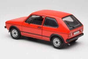 Volkswagen Golf GTI Mk1 Rouge Solido 1:18 8166 Métal — image 7 sur 8