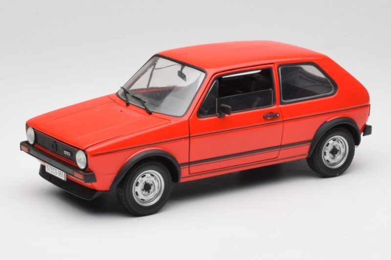 Volkswagen Golf GTI Mk1 Rouge Solido 1:18 8166 Métal