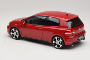 Volkswagen Golf GTI Mk6 Tornado Red Norev 1:18 188504 Métal — image 4 sur 8