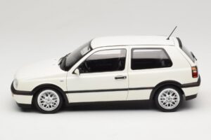 Volkswagen Golf Mk3 GTI Candy White Norev 1:18 188508 Métal — image 4 sur 8