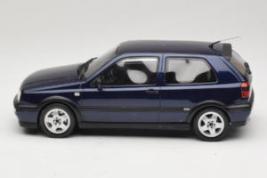 Volkswagen Golf Mk3 VR6 Bleu Foncé Otto 1:18 OT046 Résine — image 3 sur 6