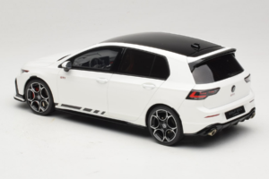 Volkswagen Golf Mk8 GTI Clubsport Pure White Otto 1:18 OT1221 Résine — image 5 sur 6