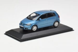 Volkswagen Golf Plus Mk5 Blue Metallic Minichamps 1:43 GOLF002 Métal — image 2 sur 4