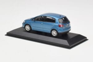 Volkswagen Golf Plus Mk5 Blue Metallic Minichamps 1:43 GOLF002 Métal — image 3 sur 4