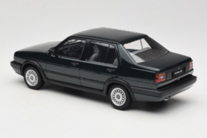 Volkswagen Jetta Mk3 CL Noir Icartime 1:18 JETTA001 Métal — image 7 sur 8