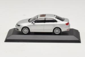 Volkswagen Jetta Mk6 Argent Minichamps 1:43 JETTA002 Métal