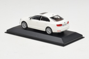Volkswagen Jetta Mk6 Blanc Minichamps 1:43 JETTA003 Métal — image 3 sur 4