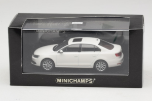 Volkswagen Jetta Mk6 Blanc Minichamps 1:43 JETTA003 Métal — image 4 sur 4
