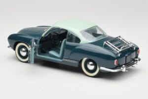 Volkswagen Karmann Ghia Bleu Solido 1:18 8061 Métal — image 5 sur 8