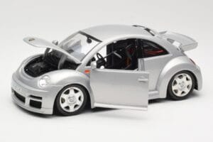 Volkswagen New Beetle RSi Argent Bburago 1:18 3306 Métal — image 2 sur 8