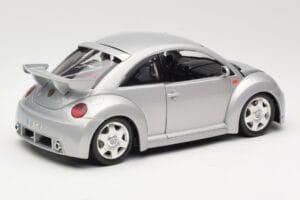 Volkswagen New Beetle RSi Argent Bburago 1:18 3306 Métal — image 3 sur 8