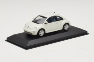 Volkswagen New Beetle Blanc Minichamps 1:43 430058005 Métal — image 2 sur 4