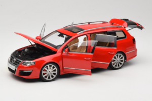 Volkswagen Passat B6 R36 Variant Rouge NZG 1:18 KF044-5 Métal — image 2 sur 8