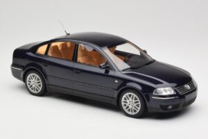 Volkswagen Passat W8 B5.5 Indigo Blue DNA 1:18 DNA000029 Métal — image 4 sur 6