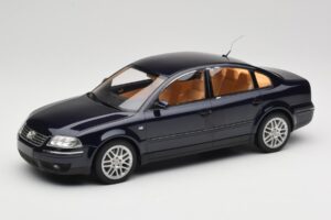 Volkswagen Passat W8 B5.5 Indigo Blue DNA 1:18 DNA000029 Métal